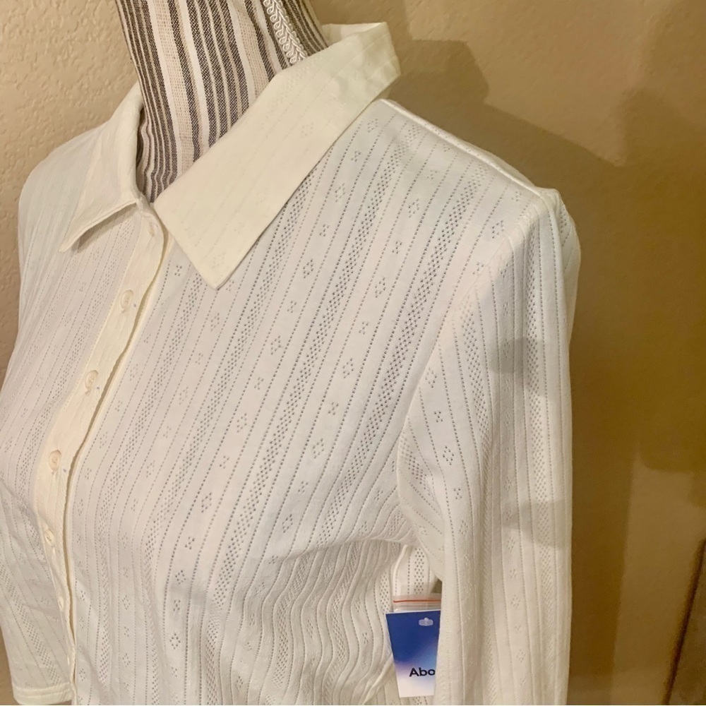 NWT Crop Top Large Abound Cream Geometric Long Sleeved ButtonUp Collar - Picture 6 of 13